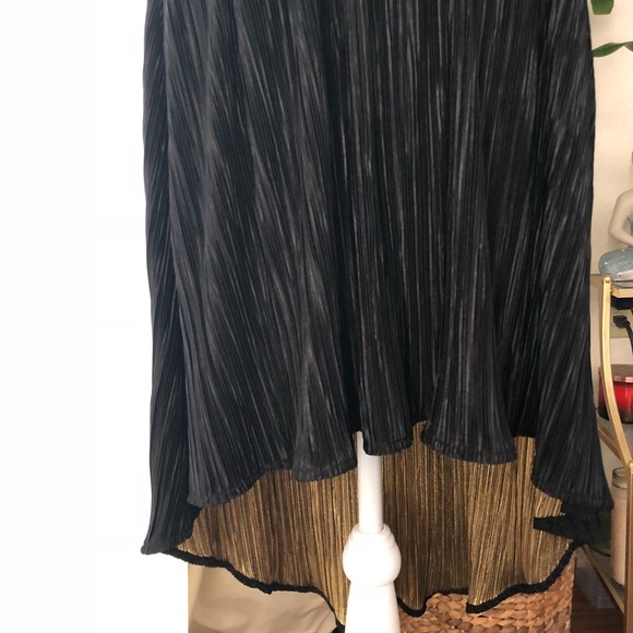 SOLD🦋 3 for $30🦋Rules of etiquette pleated dress - Picture 4 of 7